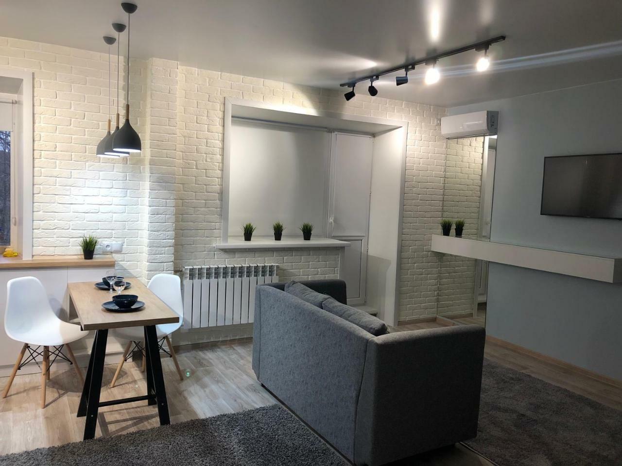 파블로다르 Студия "Loft" 아파트 외부 사진